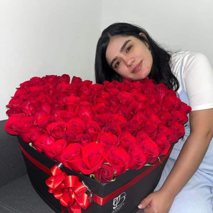 Corazón 100 Rosas